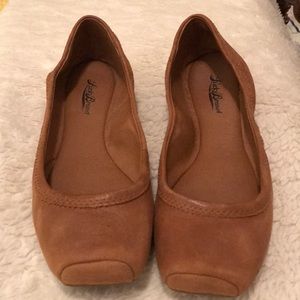 Lucky Brown Flats